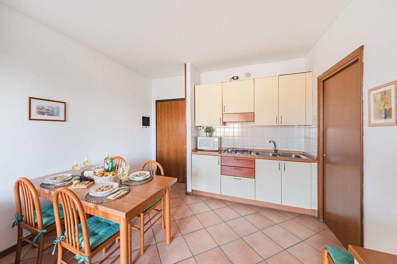 Condominio Del Sole P1-137 By Wonderful Italy Сирмионе Экстерьер фото